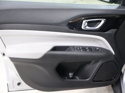 New 2026 Jeep Compass Limited AWD/4WD image 10