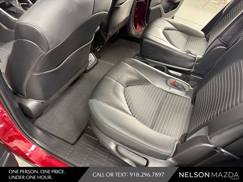 Used 2022 Toyota Highlander XSE FWD image 39