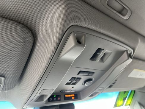 Used 2019 Cadillac Escalade ESV Premium Luxury image 42