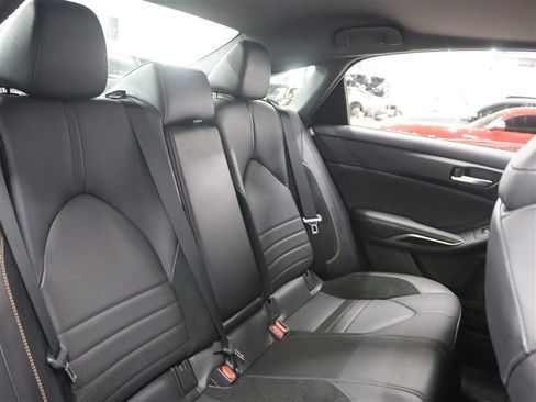 Used 2021 Toyota Avalon XSE image 17