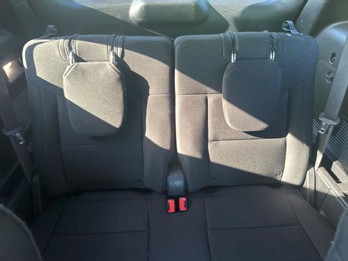 Used 2020 Ford Explorer XLT w/ Comfort Package AWD/4WD image 16