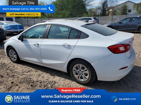 Used 2019 Chevrolet Cruze Sedan FWD image 3