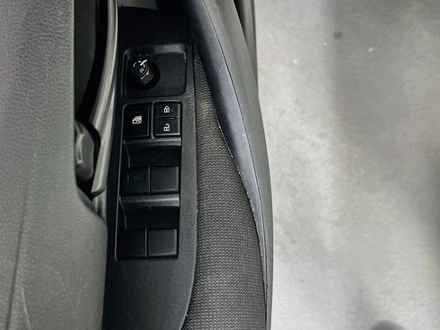 Used 2023 Toyota Corolla LE w/ Carpet Mat Package (TMS) FWD image 17