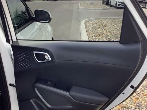 Used 2021 Kia Soul S image 21