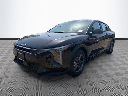 New 2026 Kia K4 LXS FWD image 3