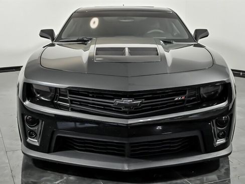 Used 2014 Chevrolet Camaro ZL1 RWD image 4