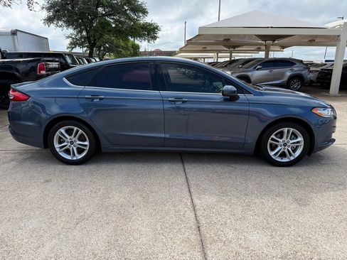 Used 2018 Ford Fusion SE FWD image 8