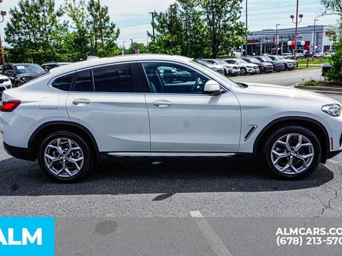 Used 2025 BMW X4 xDrive30i AWD/4WD image 9