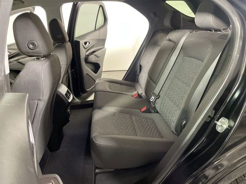 Used 2022 Chevrolet Equinox LT w/ Driver Convenience Package image 18