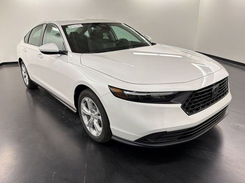New 2026 Honda Accord LX image 7