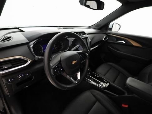 Used 2022 Chevrolet TrailBlazer ACTIV w/ Technology Package image 10