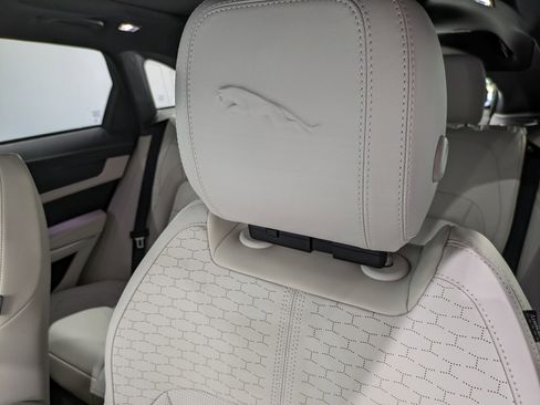 Used 2025 Jaguar F-PACE R-Dynamic S image 9