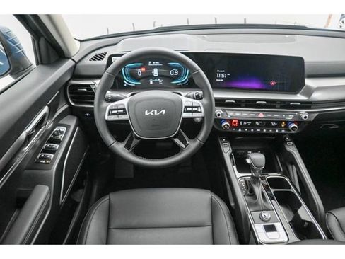 New 2025 Kia Telluride S image 16