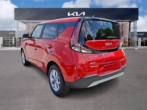 New 2025 Kia Soul LX w/ LX Technology Package image 3