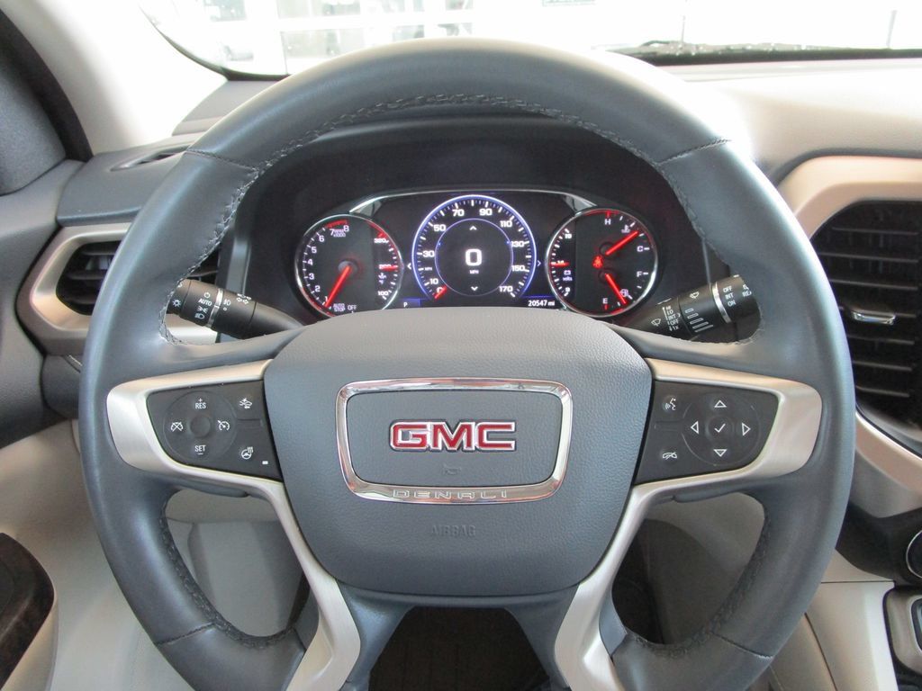 Used 2023 GMC Acadia Denali w/ Denali Ultimate Package FWD image 35