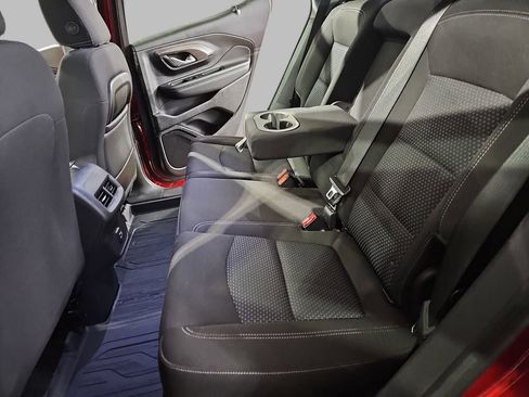 Used 2023 GMC Terrain SLE w/ Driver Convenience Package image 18