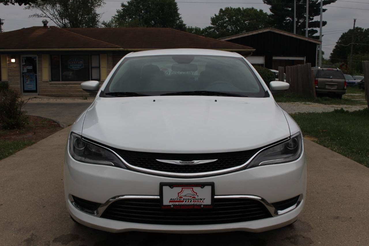 Used 2015 Chrysler 200 Limited w/ Convenience Group FWD image 3