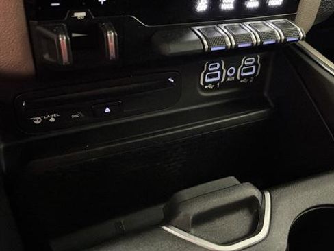 Used 2019 RAM 1500 Laramie w/ Sport Appearance Package AWD/4WD image 29