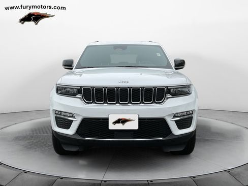 Used 2025 Jeep Grand Cherokee Limited image 9