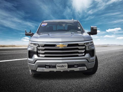 Used 2025 Chevrolet Silverado 1500 High Country w/ Technology Package AWD/4WD image 21