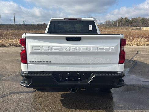 Used 2022 Chevrolet Silverado 1500 W/T w/ WT Value Package image 4
