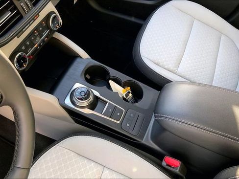 New 2025 Ford Escape Active w/ Cold Weather Package image 8