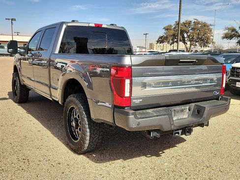 Used 2022 Ford F250 Platinum w/ FX4 Off-Road Package image 3