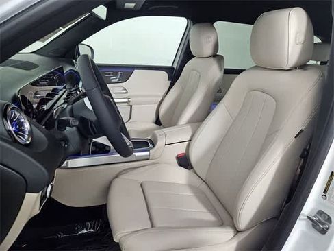 Certified 2025 Mercedes-Benz GLB 250 4MATIC image 55
