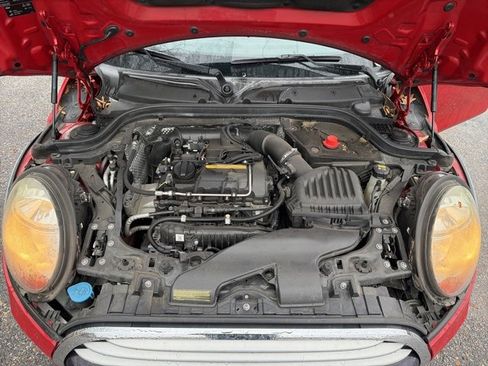 Used 2015 MINI Cooper 4-Door Hardtop image 21