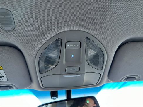 Used 2013 Hyundai Santa Fe Limited image 32