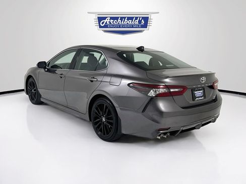 Used 2022 Toyota Camry XSE AWD/4WD image 6