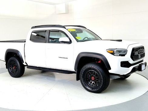 Used 2023 Toyota Tacoma TRD Pro AWD/4WD image 7