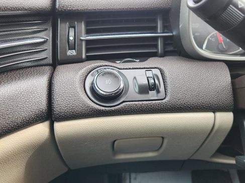 Used 2015 Chevrolet Malibu LT w/ Leather Package image 17