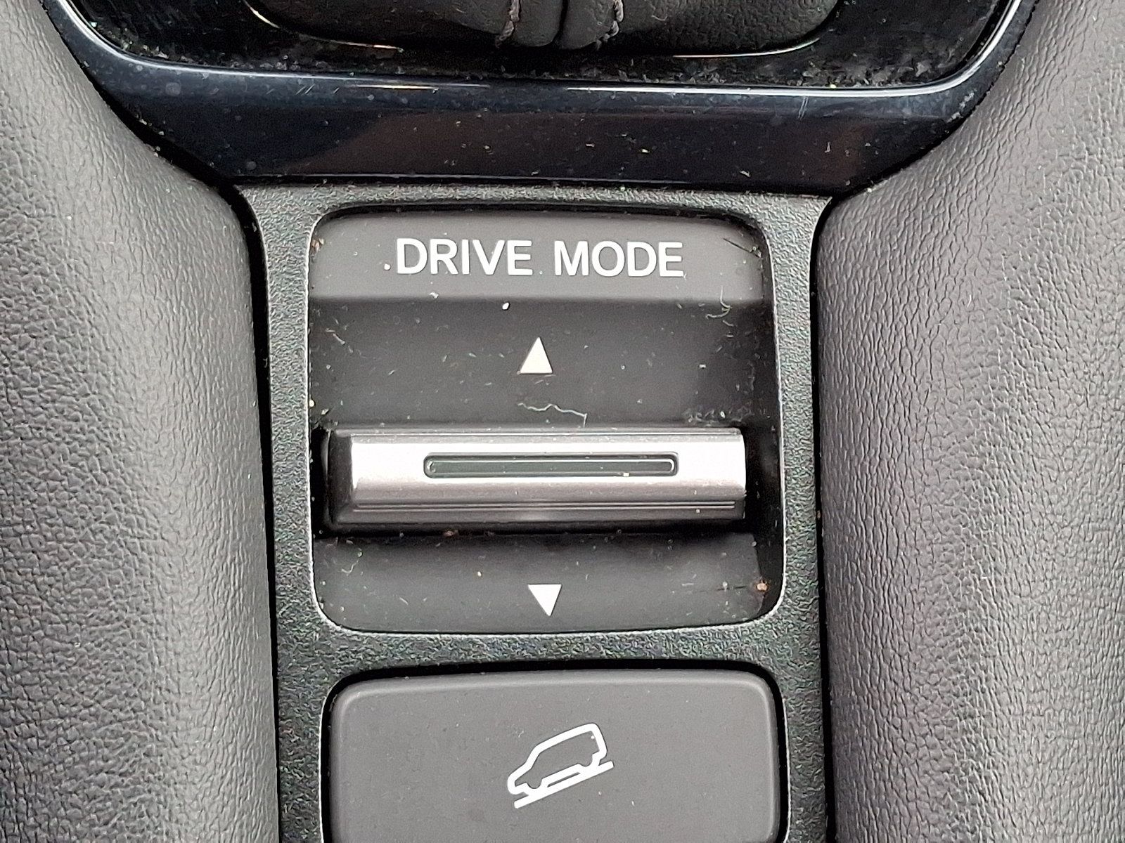 Used 2023 Honda HR-V LX image 24