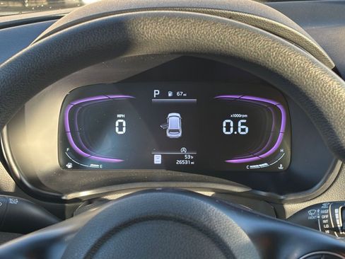 Used 2025 Kia Soul LX w/ LX Technology Package image 32