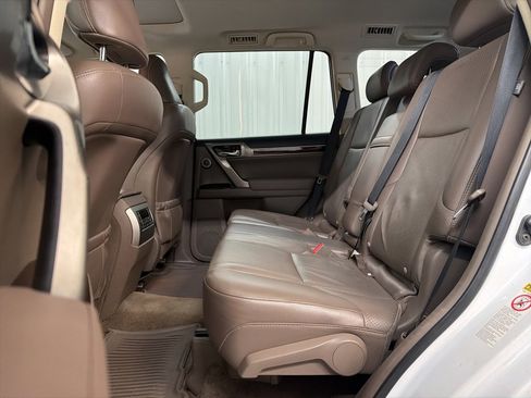 Used 2016 Lexus GX 460 Luxury image 28