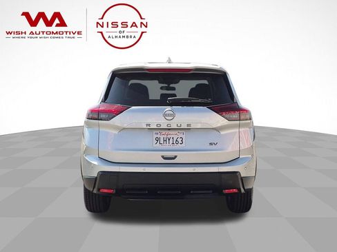 Certified 2024 Nissan Rogue SV FWD image 6
