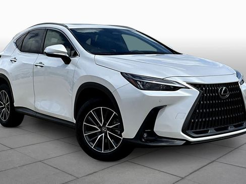 Used 2024 Lexus NX 250 FWD image 3