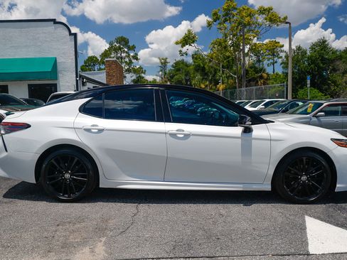 Used 2021 Toyota Camry XSE FWD image 17