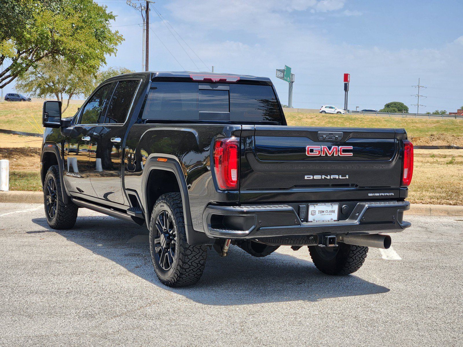 Used 2021 GMC Sierra 3500 Denali w/ Denali Black Diamond Edition AWD/4WD image 4