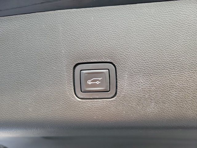 Used 2018 Chevrolet Traverse LT AWD/4WD image 32