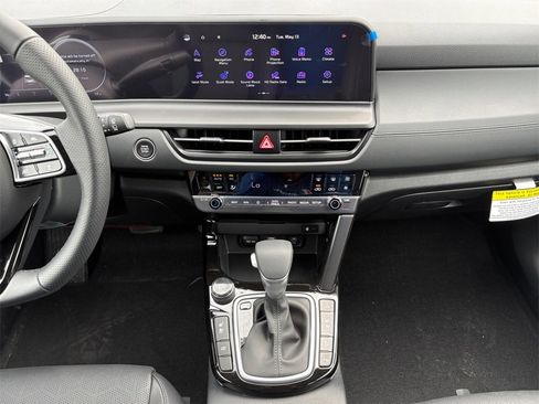 New 2025 Kia Seltos SX w/ SX Sunroof Package image 11