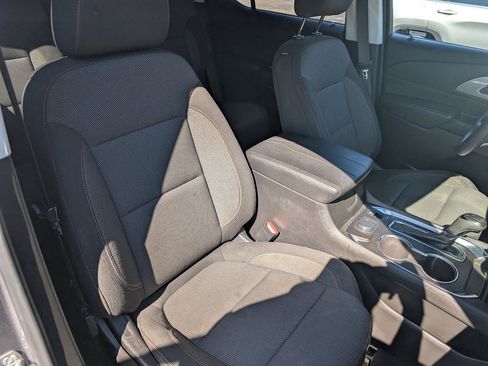 Used 2020 Chevrolet Traverse LS FWD image 36
