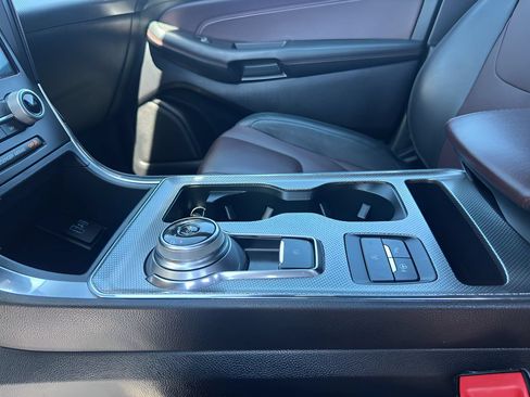 Used 2021 Ford Edge Titanium w/ Equipment Group 301A AWD/4WD image 16