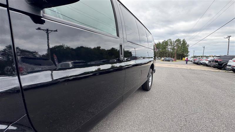 Used 2015 Chevrolet Express 2500 LS RWD image 13