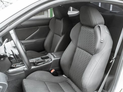 Used 2024 Toyota GR86 RWD image 7