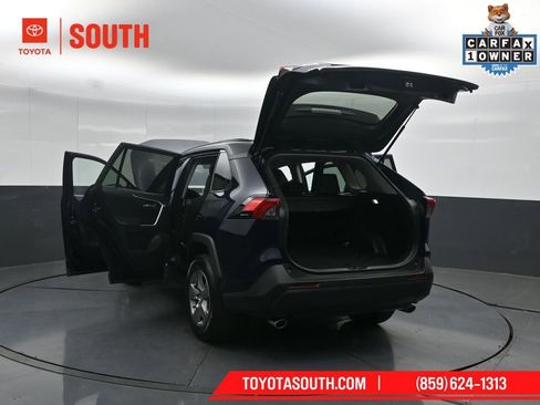 Used 2025 Toyota RAV4 XLE AWD/4WD image 53