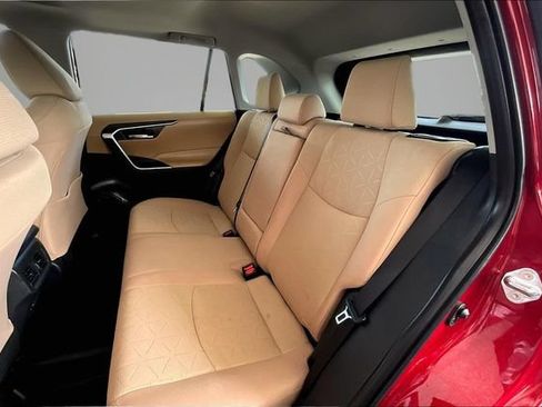 Used 2025 Toyota RAV4 XLE w/ Convenience Package FWD image 19