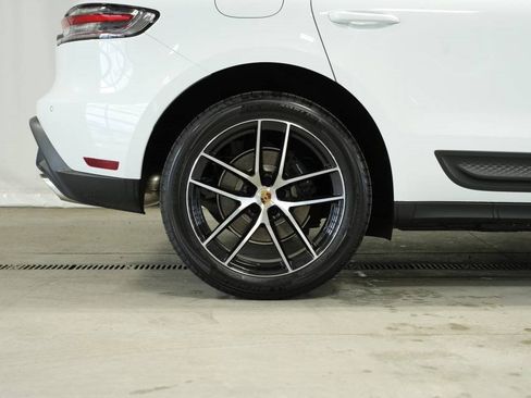 New 2025 Porsche Macan image 39