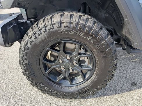 Used 2025 Jeep Wrangler Unlimited Sport AWD/4WD image 16